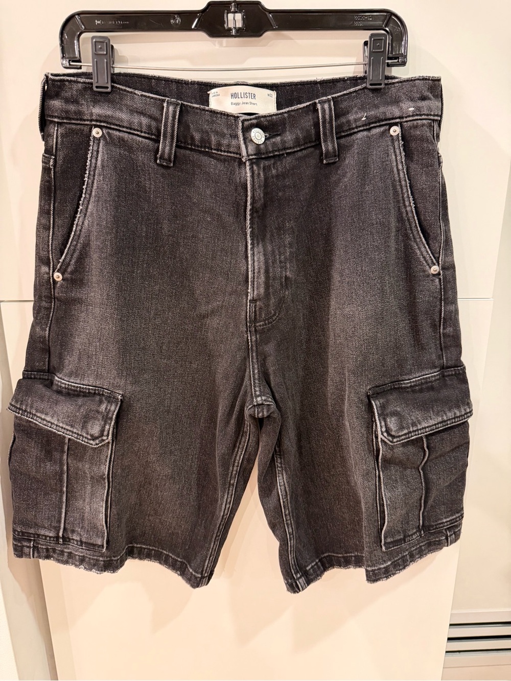Hollister Black Washed Baggy Denim Cargo Shorts W32